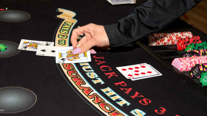 Hướng dẫn cho tân thủ chưa biết chơi blackjack là gì